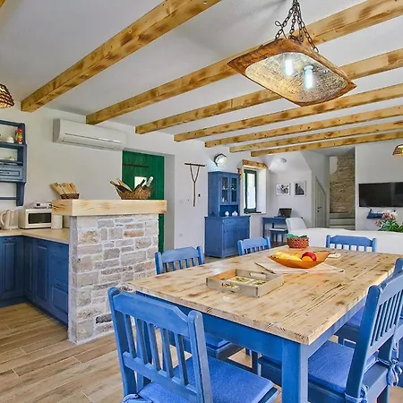 Holiday home Soricevi Dvori *